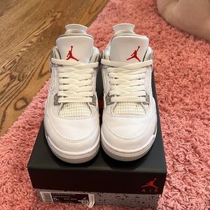 SOLD Jordan 4 white oreo